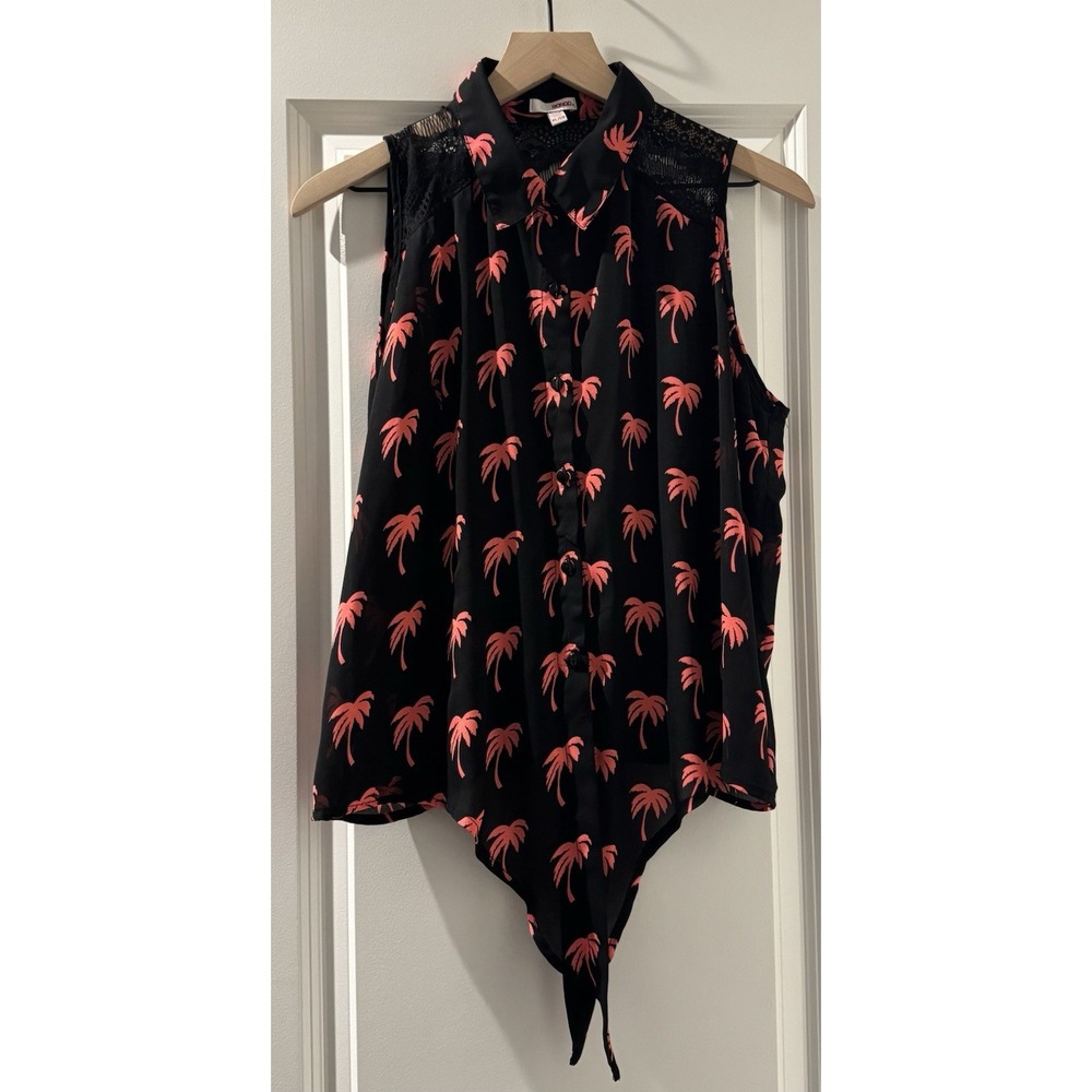 Bongo XL Black Coral Palm Tree Print Sleeveless Blouse Lace Yoke Tie Front